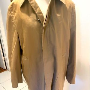 Men’s Tan Trench Coat with Zippered Removable Fur Lining 40L
